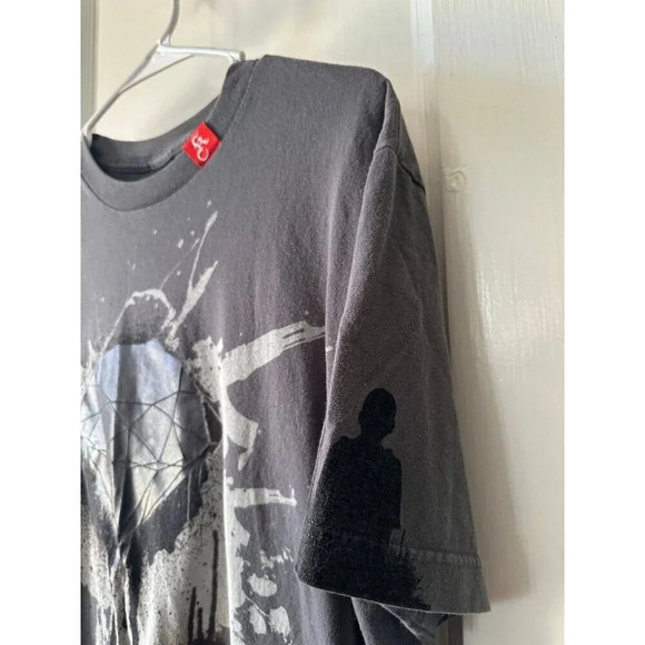 Kallusive Men’s size Medium Question your Own Desires t-shirt - Picture 5 of 11